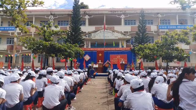 Hệ thống trường học trên địa bàn huyện Đắk Glei được quan tâm đầu tư theo hướng đạt chuẩn quốc gia