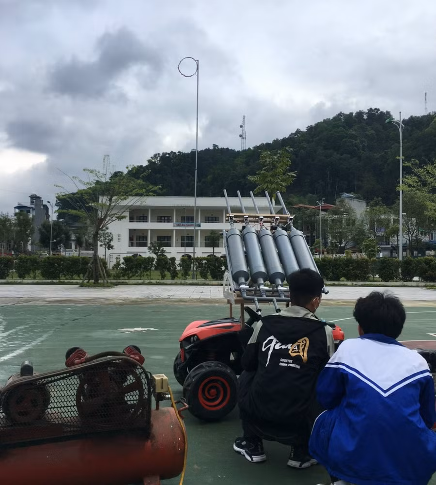 Hội thi bắn tên lửa