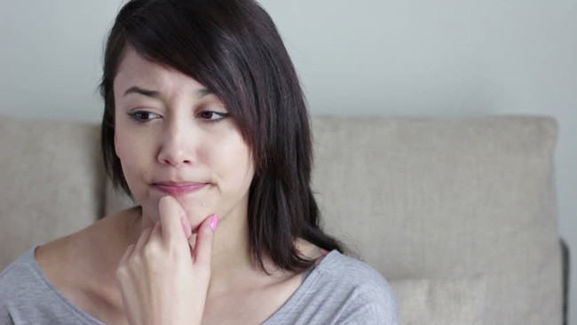 Bữa tiệc sinh nhật của vợ sắp diễn ra, nhưng vừa nghe cuộc điện thoại nhờ vả từ cô bạn thân, chồng tôi đã nhanh chóng đáp lời đồng ý và chạy xe đến đưa cô ấy đi tiếp rượu đối tác - Ảnh 2. Bữa tiệc sinh nhật của vợ sắp diễn ra, nhưng vừa nghe cuộc điện thoại nhờ vả từ cô bạn thân, chồng tôi đã nhanh chóng đáp lời đồng ý và chạy xe đến đưa cô ấy đi tiếp rượu đối tác - Ảnh 2.