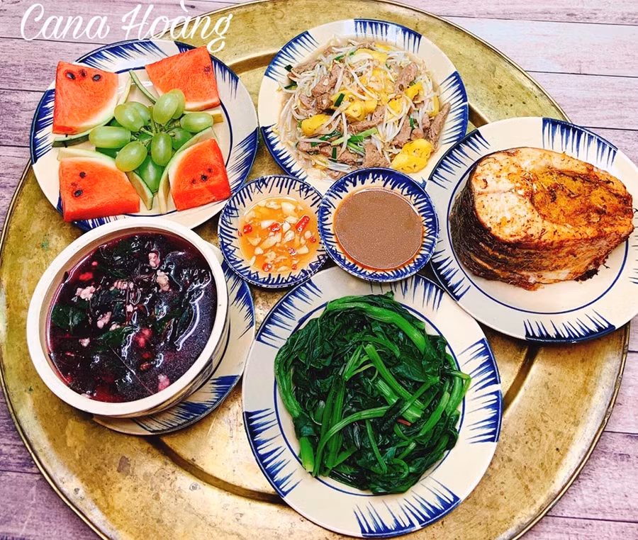 vo tre 9x "phu phep" bien mon an don gian thuong ngay thanh bua tiec mau sac hinh anh 5