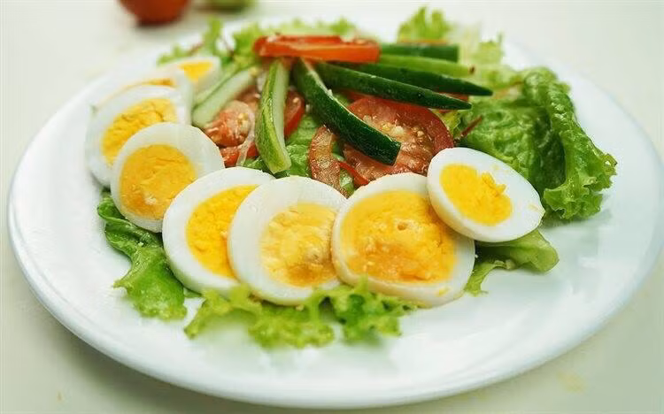 Trứng vịt biển Đồng Rui có đặc trưng thơm ngon, béo ngậy.
