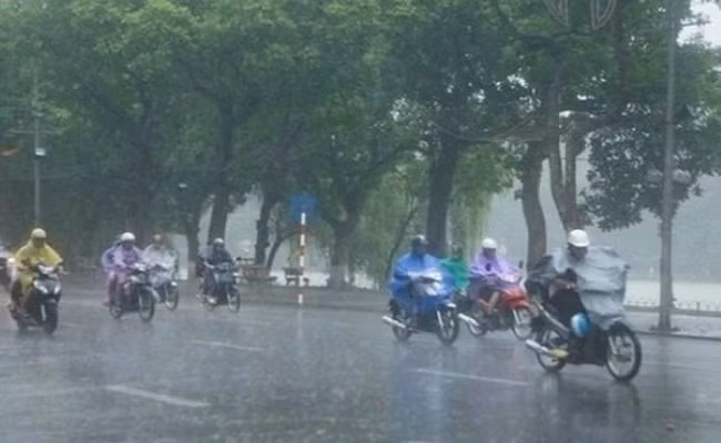 Thời tiết hôm nay miền bắc nắng nóng, chiều tối khả năng mưa to 