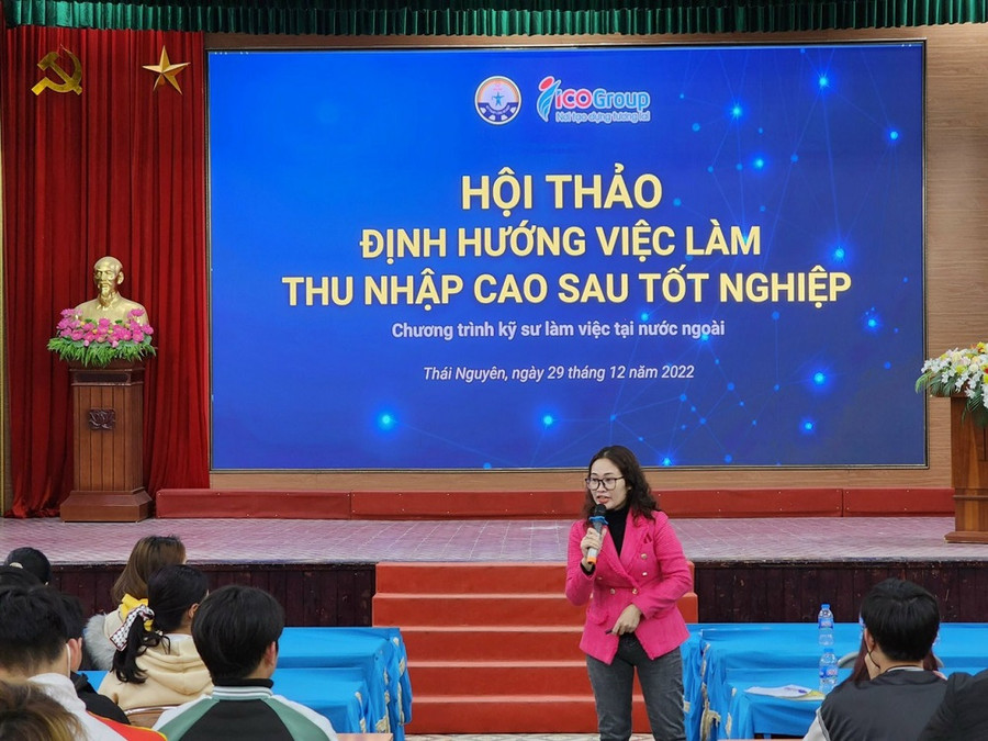 Hội thảo định hướng việc làm thu nhập cao cho sinh viên trường Đại học Kỹ thuật Công nghiệp.