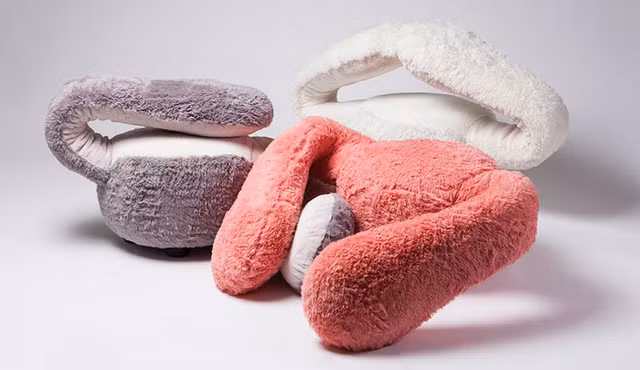 Ghế sẽ ra mắt với 3 màu cơ bản: đỏ, trắng và ghi xám