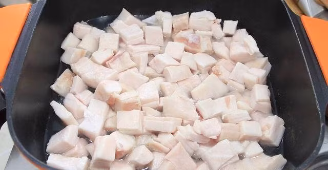 chi can them buoc nay truoc khi dun soi, mo lon se trang tinh, thom de lau khong hong - 3