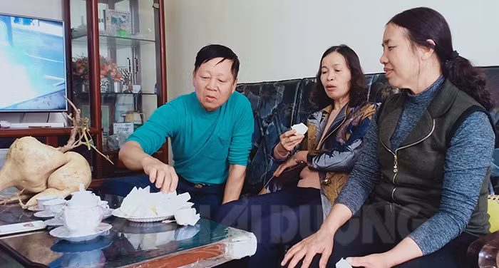 doc dao: lang que nay choi tet bang cu dau sieu to khong lo hinh anh 2