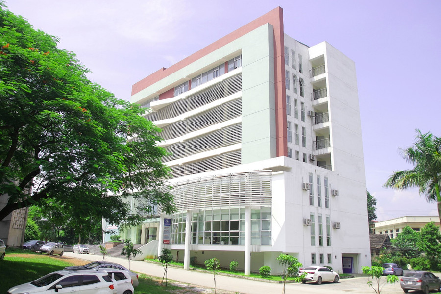 Tòa nhà thực hành C6 được đầu tư xây dựng khang trang