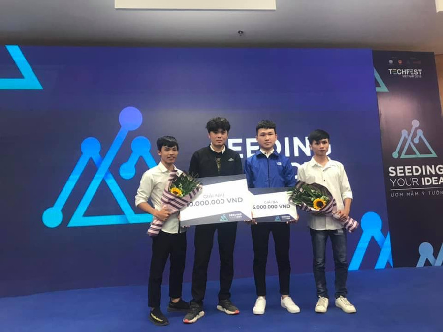 ICTU đạt 2 giải nhì và 3 tại Cuộc thi SEEDING YOUR IDEA 2019 do Quỹ hỗ trợ Nghiên cứu ứng dụng VinTech Fund, Vingroup tổ chức trong khuôn khổ TechFest ở Quảng Ninh 2019.