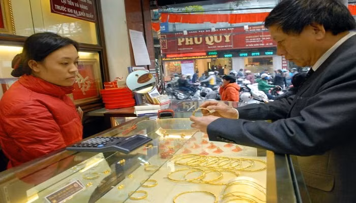 Giá vàng hôm nay 3/2 tiếp đà tăng nhẹ