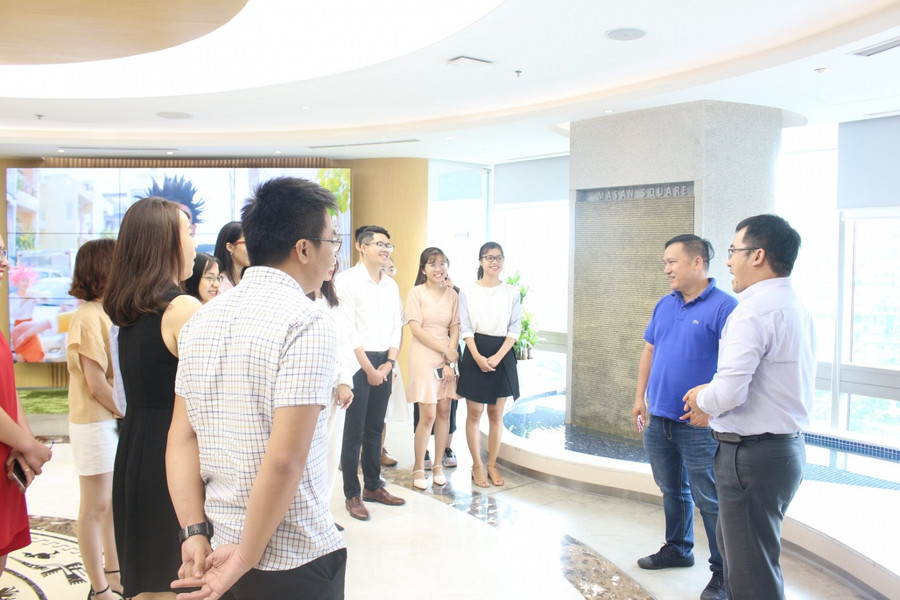 Các MYE 2019 trong chuyến tham quan văn phòng Masan. Các MYE 2019 trong chuyến tham quan văn phòng Masan.