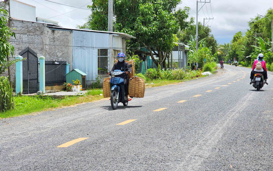 Nghề đan lục bình đang tạo ra thu nhập ổn định cho phụ nữ nông thôn tại ấp Thới Hòa B (thị trấn Cờ Đỏ, TP Cần Thơ).