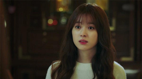 Lời khẳng định của nhân viên giao hàng khiến vợ bỏ họp về nhà và chứng kiến cảnh không ngờ