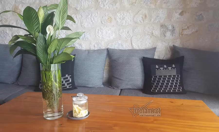 Đi mát-xa ‘vui vẻ’ chạm mặt tình cũ, đại gia xây dựng phát hiện bí mật đau lòng