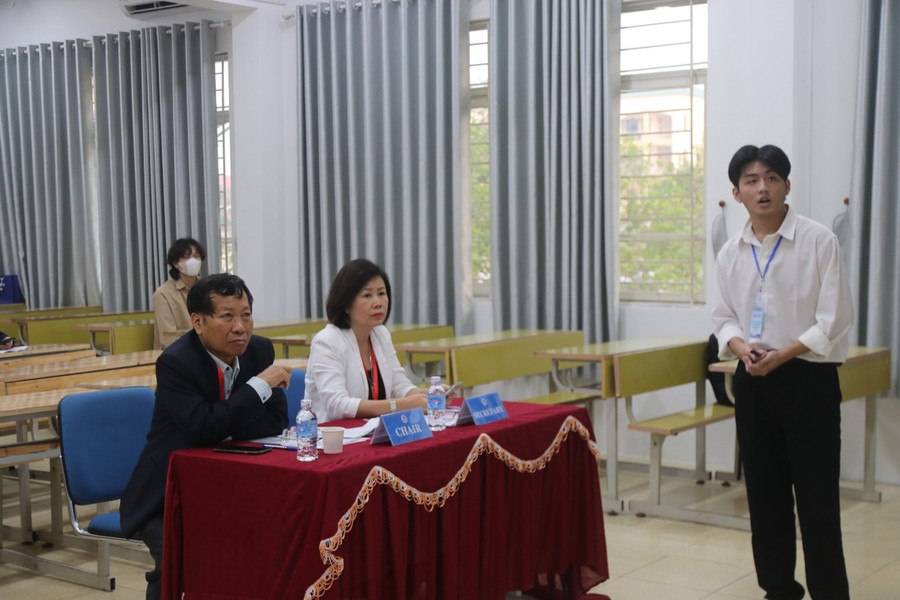 Ban tổ chức đã nhận được gần 200 bài viết với những nội dung phong phú, những góc nhìn đa dạng. Ban tổ chức đã nhận được gần 200 bài viết với những nội dung phong phú, những góc nhìn đa dạng.