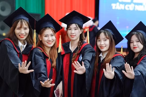 Hàng năm có hơn 90% sinh viên ICTU ra trường đã tìm được việc làm.