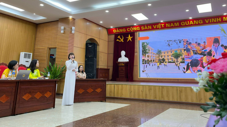 Những sáng tạo trong quản lý của cô Huyền được hội đồng xét duyệt giải thưởng "Nhà giáo Hà Nội tâm huyết sáng tạo" năm 2023 đánh giá cao. Những sáng tạo trong quản lý của cô Huyền được hội đồng xét duyệt giải thưởng "Nhà giáo Hà Nội tâm huyết sáng tạo" năm 2023 đánh giá cao.