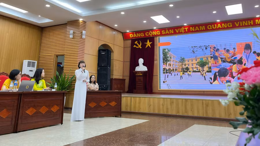 Những sáng tạo trong quản lý của cô Huyền được hội đồng xét duyệt giải thưởng "Nhà giáo Hà Nội tâm huyết sáng tạo" năm 2023 đánh giá cao.