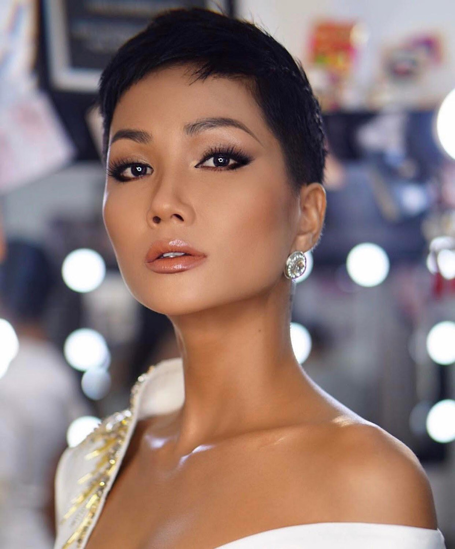 Trắng như Ngọc Trinh đã xưa rồi, sao Việt đang đồng loạt quay trở về với mốt da nâu ảnh 1