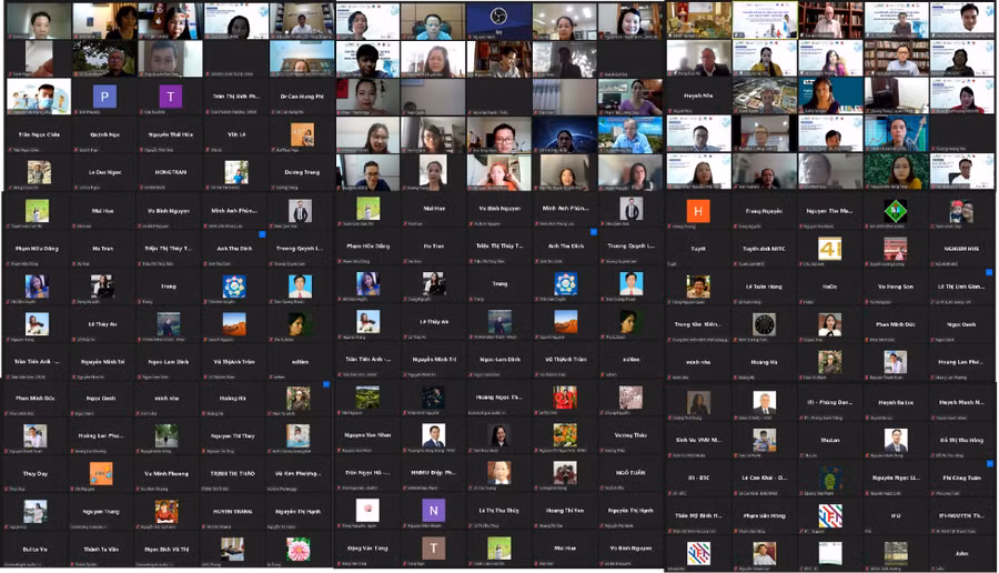 Hơn 300 đại biểu tham dự trực tuyến từ nhiều quốc gia trên thế giới.