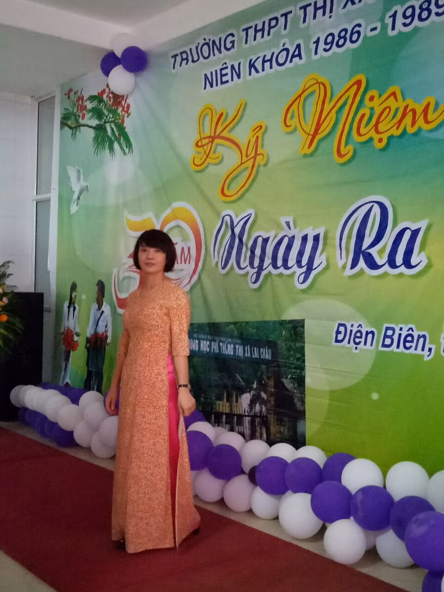 Cô giáo Lê Thị Tuyết, Tổ trưởng tổ Văn - Trường THPT Chuyên Lê Quý Đôn tỉnh Điện Biên