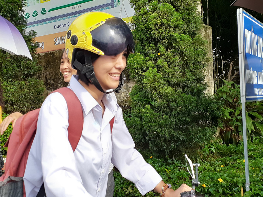 Thí sinh ra về với tâm trạng thoải mái