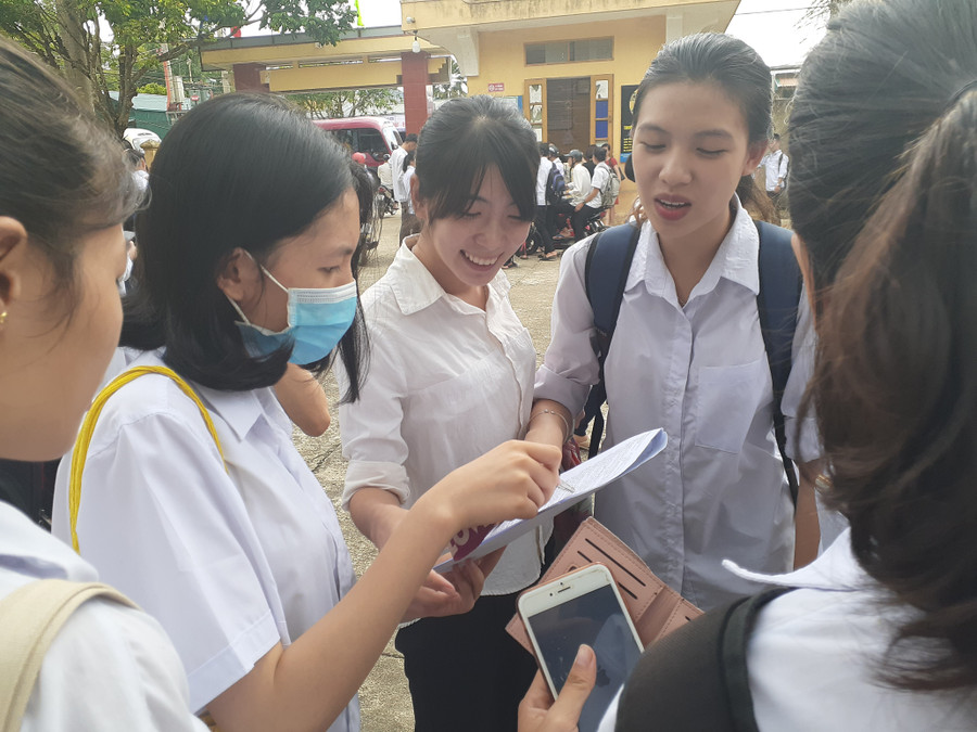 Thanh Chăn là xã biên giới của tỉnh Điện Biên.