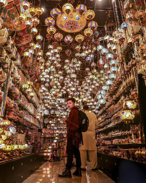 Ngam khu cho vang de biet Dubai giau den muc do nao hinh anh 2 