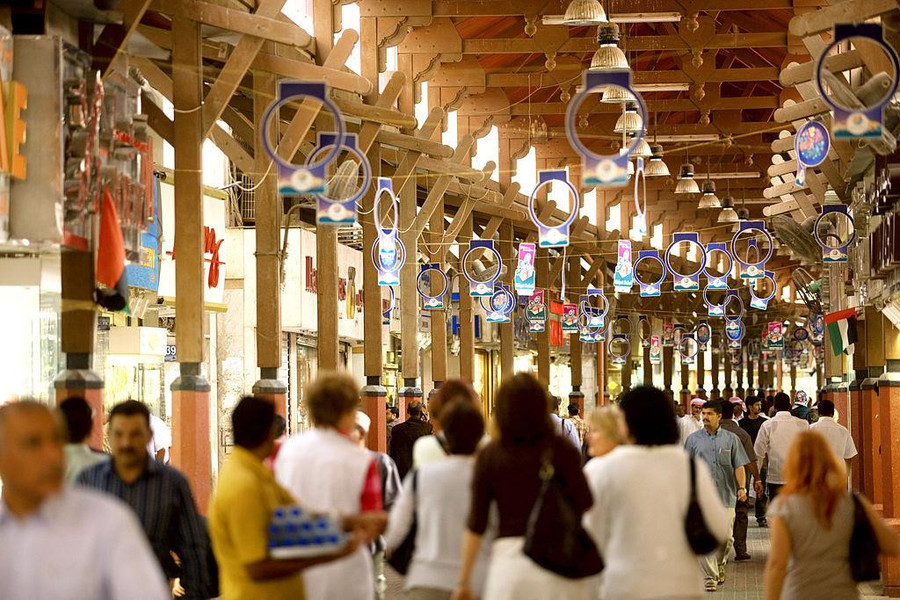 Choáng ngợp bước vào khu chợ vàng ở Dubai ảnh 11 Ngam khu cho vang de biet Dubai giau den muc do nao hinh anh 11