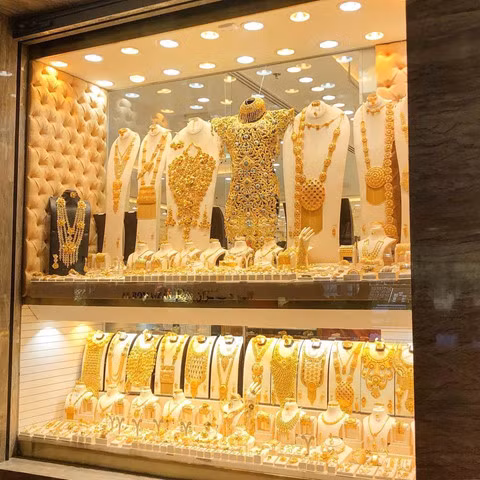 Ngam khu cho vang de biet Dubai giau den muc do nao hinh anh 9 