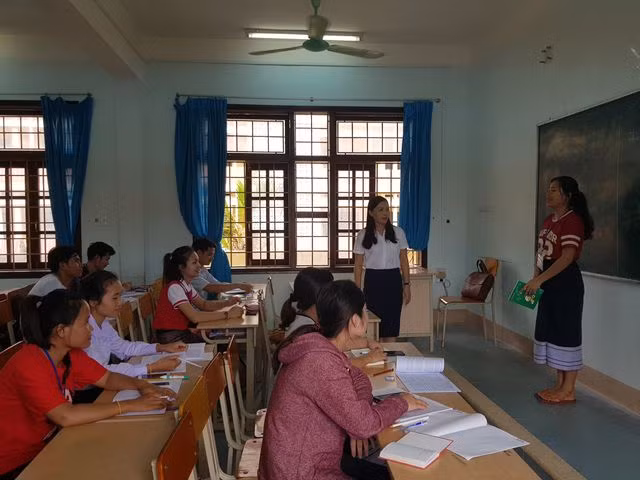 Ngôi trường Sư phạm đìu hiu, lớp học lèo tèo hơn chục sinh viên! - 6