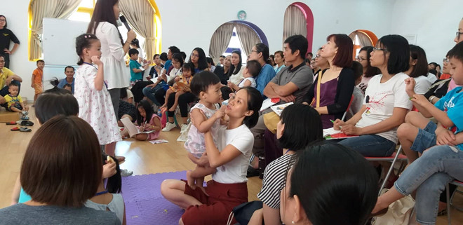 Những câu đừng bao giờ trêu đùa trẻ: ‘Mẹ có em bé, mày sắp ra rìa rồi’ - ảnh 1