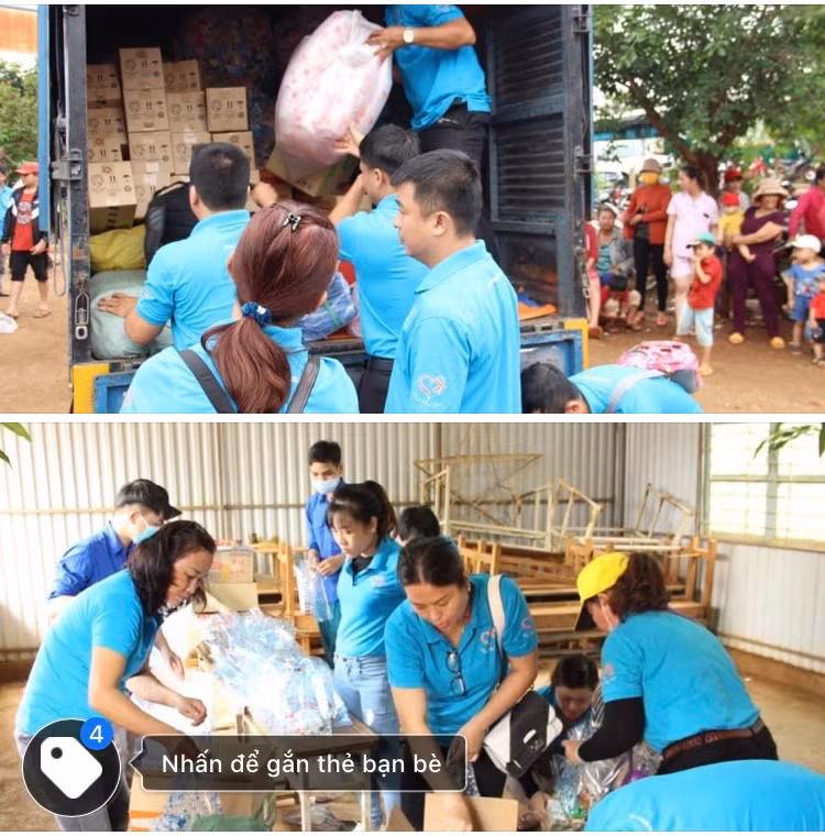 Các thành viên của Hội từ thiện Hạt Phù Sa đang cùng nhau soạn sửa các phần quà Trung thu tặng thiếu nhi xã khó khăn tại huyện Bù Đăng, tỉnh Bình Phước.