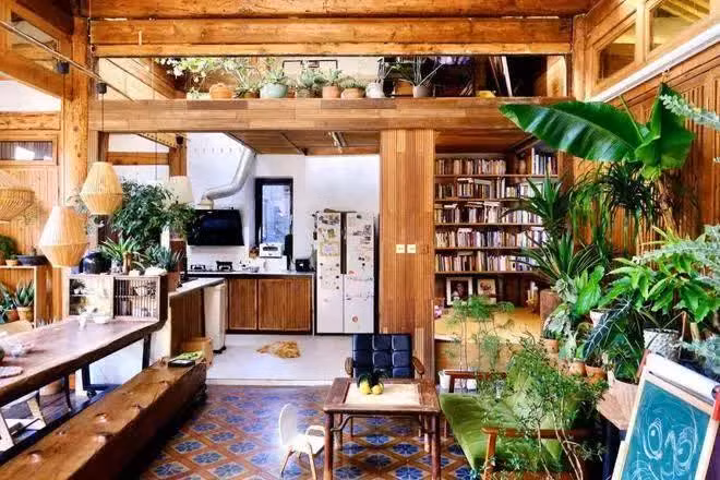 Ngôi nhà được chủ nhân bày trí khá bắt mắt.