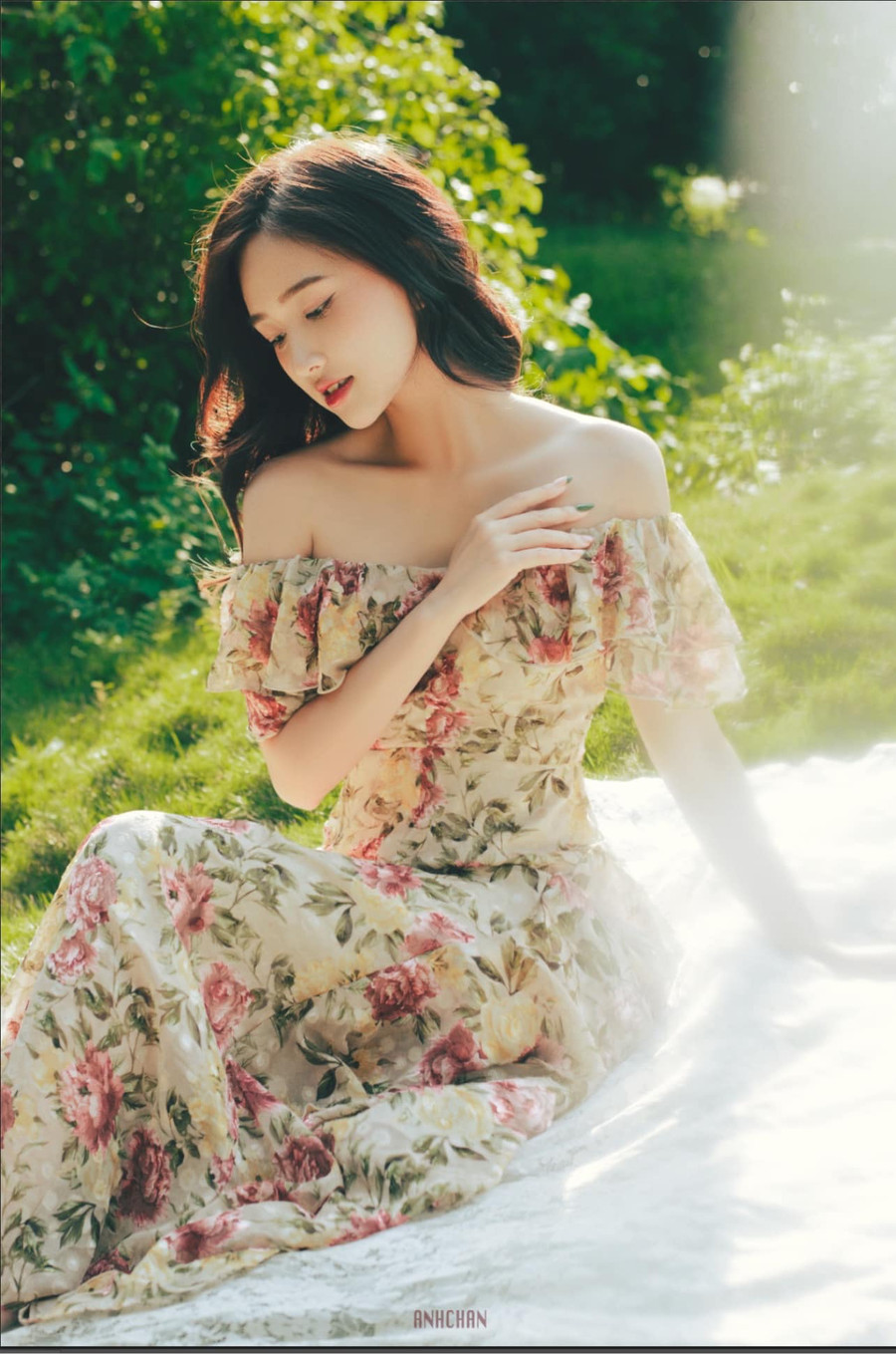 Trước khi công khai hẹn hò, Minh Vương và Thu Hương thường xuyên để lộ dấu hiệu hẹn hò. Trước khi công khai hẹn hò, Minh Vương và Thu Hương thường xuyên để lộ dấu hiệu hẹn hò.