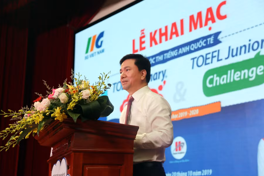 Ông Đoàn Hồng Nam – Chủ tịch IIG Việt Nam phát biểu khai mạc cuộc thi.