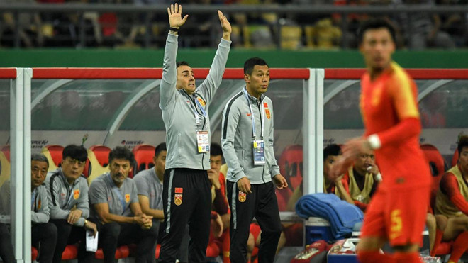 HLV Fabio Cannavaro của tuyển Trung Quốc mong người hâm mộ hãy kiên nhẫn. HLV Fabio Cannavaro của tuyển Trung Quốc mong người hâm mộ hãy kiên nhẫn.
