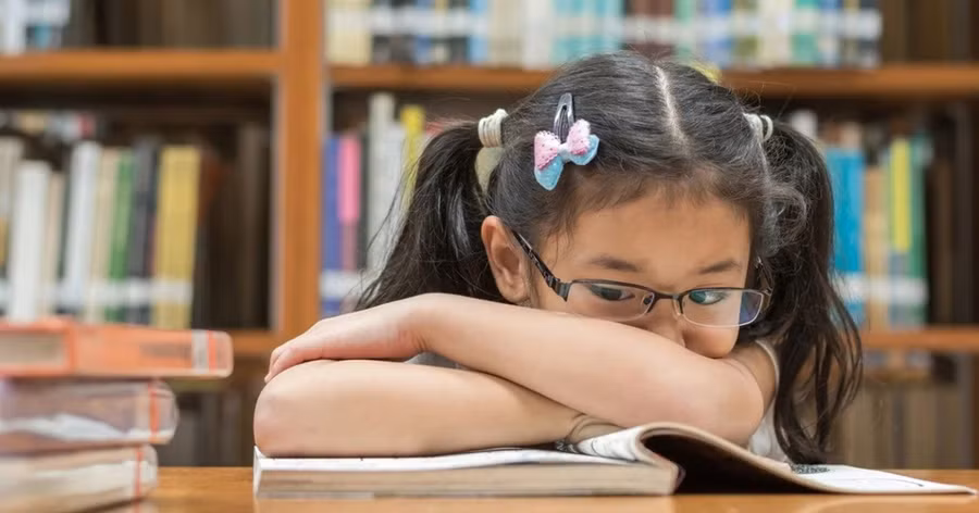 Đặt chuông báo thức sau 5 phút là một công cụ mạnh mẽ đối với con. (Ảnh: ITN).