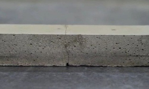 Vật liệu tự vá lành làm từ polymer có tác dụng giống như thép gia cố. Vật liệu tự vá lành làm từ polymer có tác dụng giống như thép gia cố.