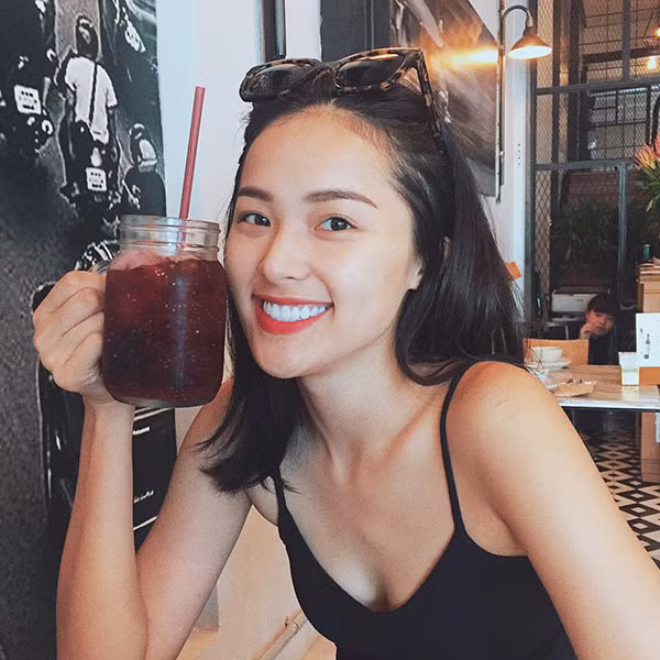 Nụ cười tươi rói của Hạ Vi