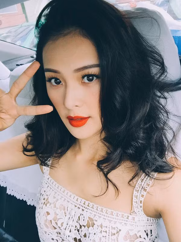 Và gần đây là tin đồn tình cảm với Cường Đô La