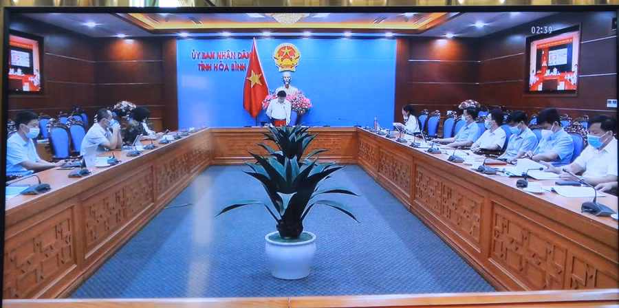 Buổi họp trực tuyến.