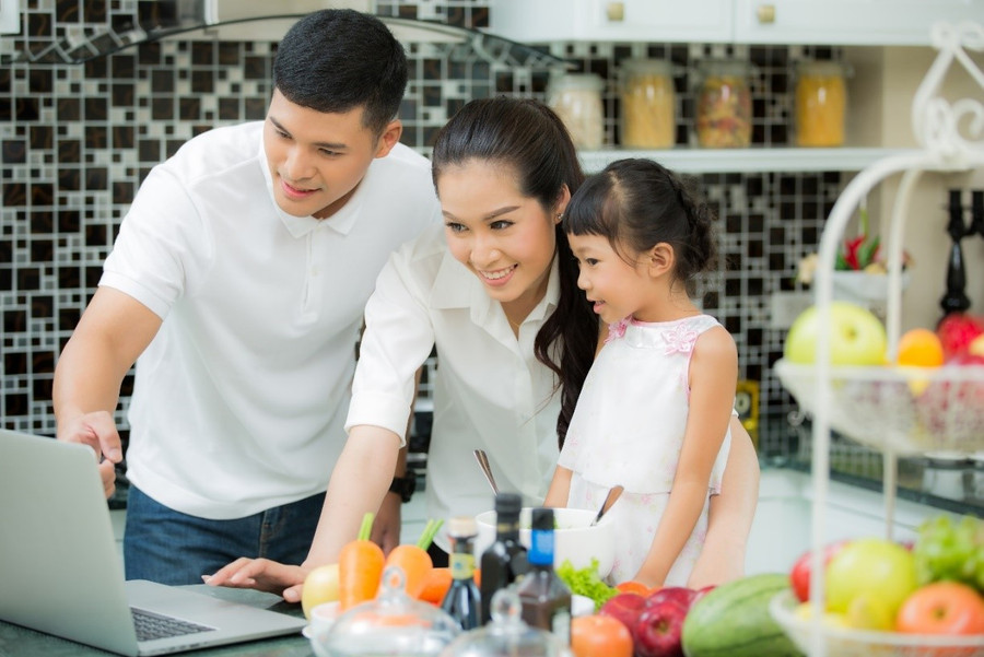 Thông qua trang Thông tin Hợp đồng Bảo hiểm Trực tuyến của Chubb Life Việt Nam, khách hàng có thể kiểm tra thông tin về Hợp đồng Bảo hiểm một cách dễ dàng. Thông qua trang Thông tin Hợp đồng Bảo hiểm Trực tuyến của Chubb Life Việt Nam, khách hàng có thể kiểm tra thông tin về Hợp đồng Bảo hiểm một cách dễ dàng.