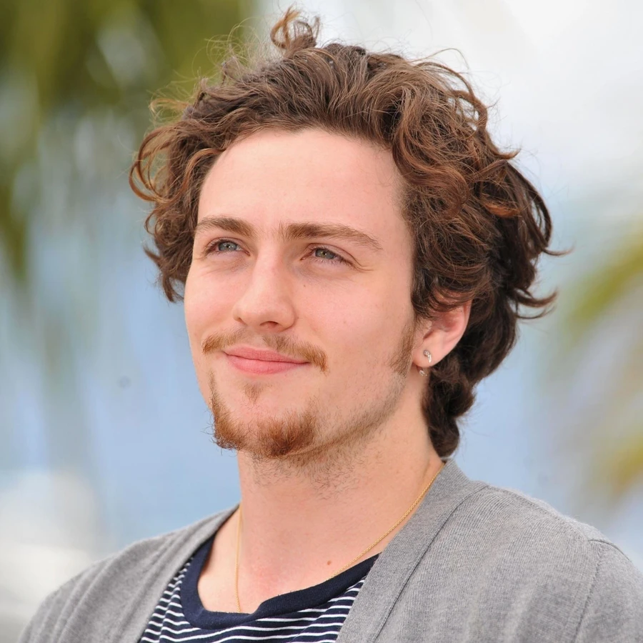 Aaron Taylor - Johnson “dư chuẩn” để trở thành một người đàn ông hoàn hảo.