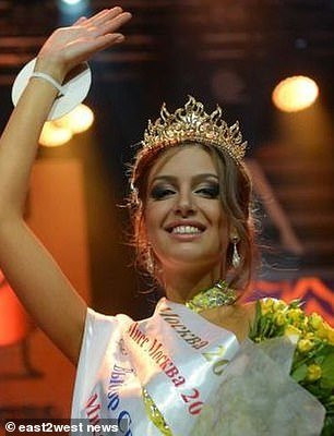 Cận cảnh nhan sắc cựu hoa hậu Nga vừa trở thành vợ của Vua Malaysia ảnh 4 Ngắm cựu hoa hậu trở thành vợ của Vua Malaysia