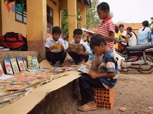 giup tre yeu doc sach, phu huynh cung phai tu bo thoi quen xau hinh 1