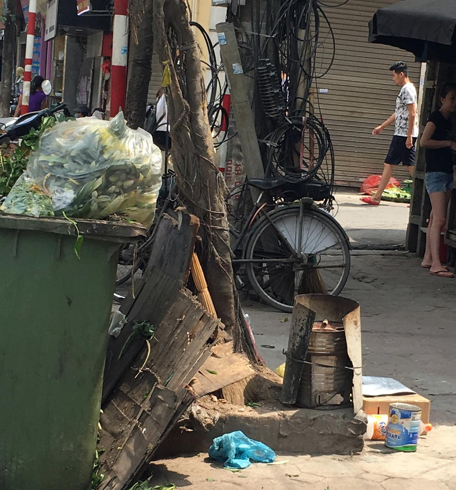 Bếp than tổ ong được đặt ở khắp nơi