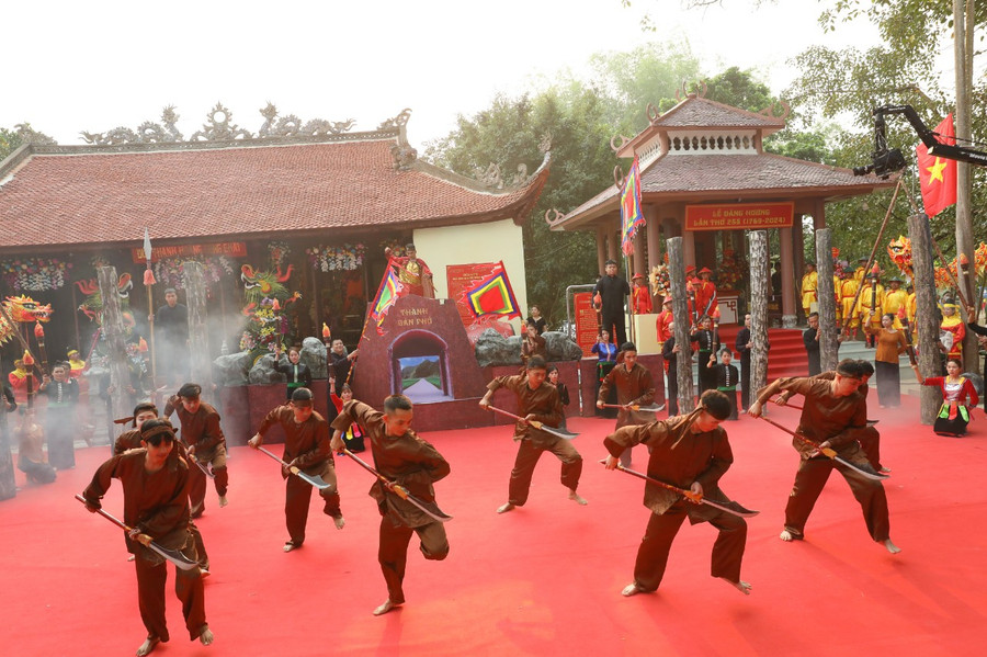 Tái hiện chiến thắng của nghĩa quân Hoàng Công Chất. Tái hiện chiến thắng của nghĩa quân Hoàng Công Chất.