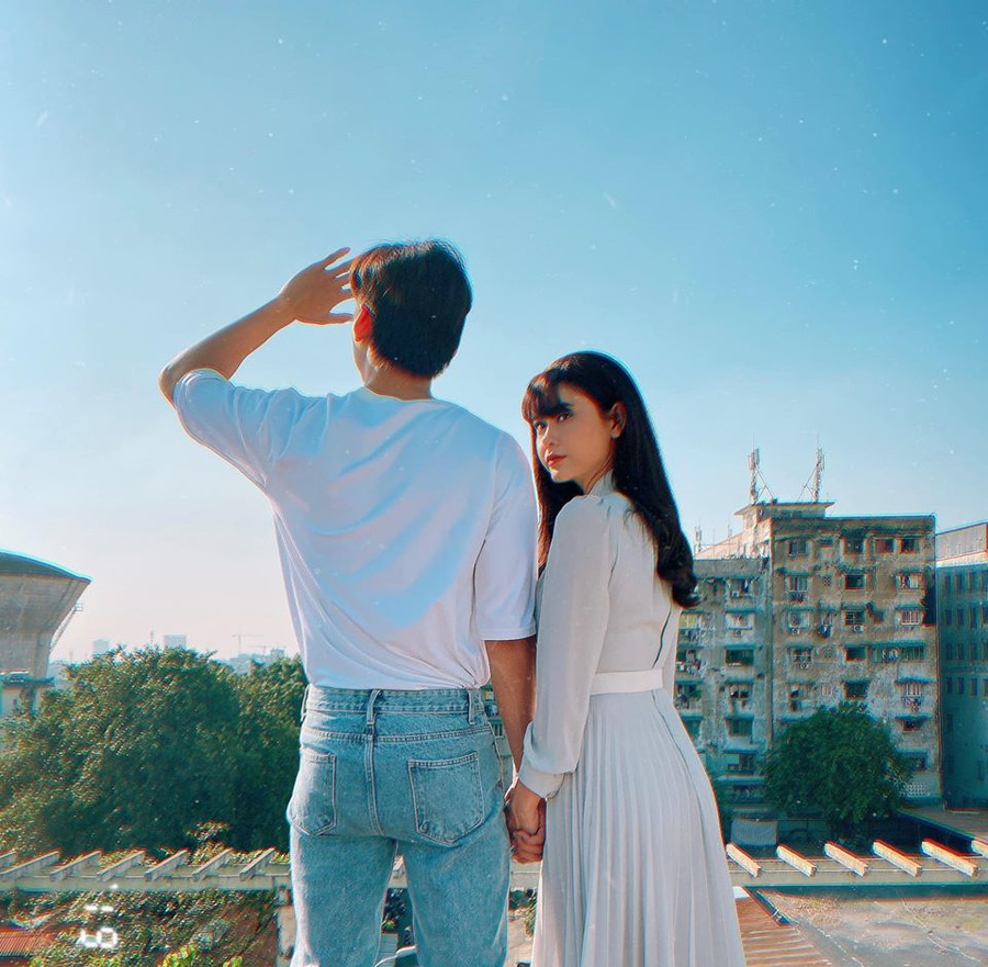 Trương Quỳnh Anh đăng ảnh nắm tay trai lạ sau ly hôn ảnh 1 Trương Quỳnh Anh đăng ảnh nắm tay trai lạ sau ly hôn, dân mạng đồng thanh gọi tên Quốc Trường-1
