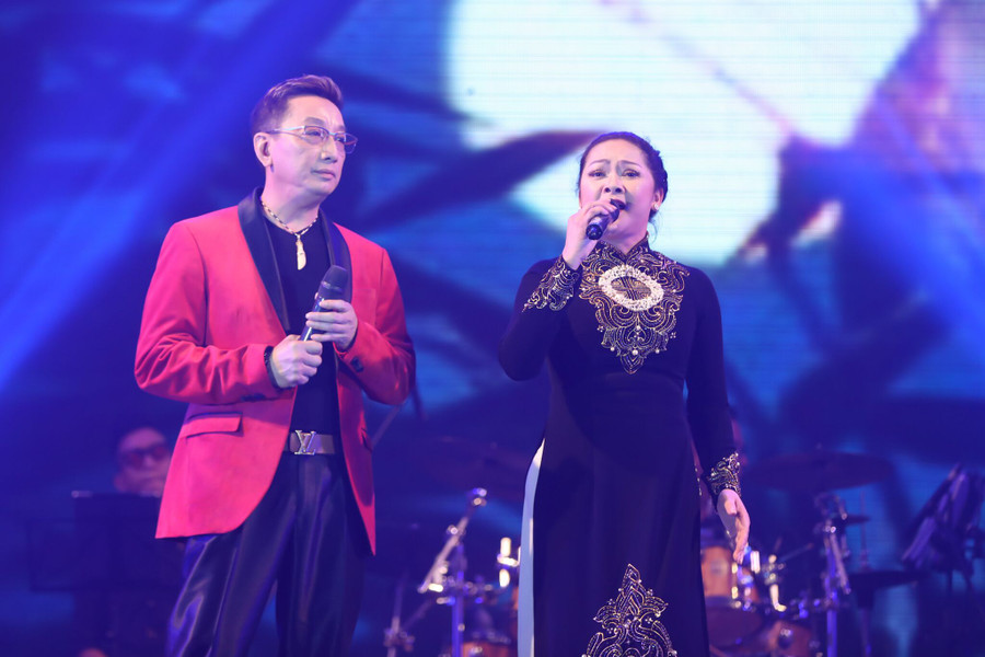 Cặp song ca Trường Vũ và Như Quỳnh vẫn "ngọt ngào như ngày nào"