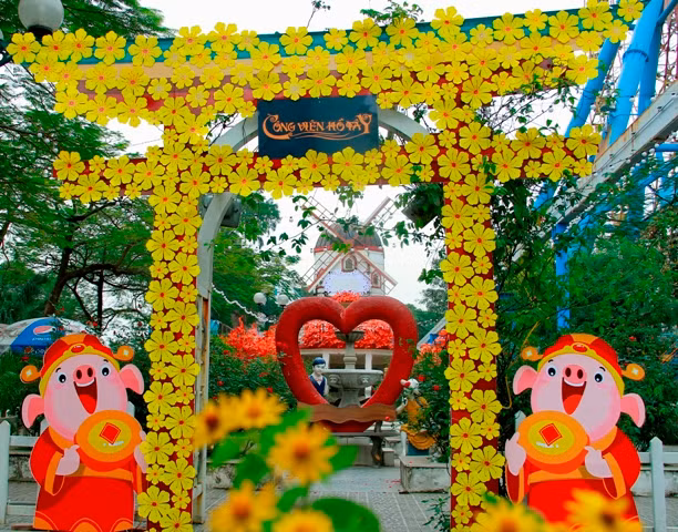 Sắc Xuân rực rỡ chào đón du khách